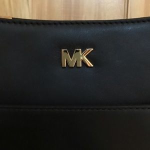 Michael Kors Bags - Michael Kors Crossbody Purse NWT Michael Kors Bags - Michael Kors Crossbody Purse NWT